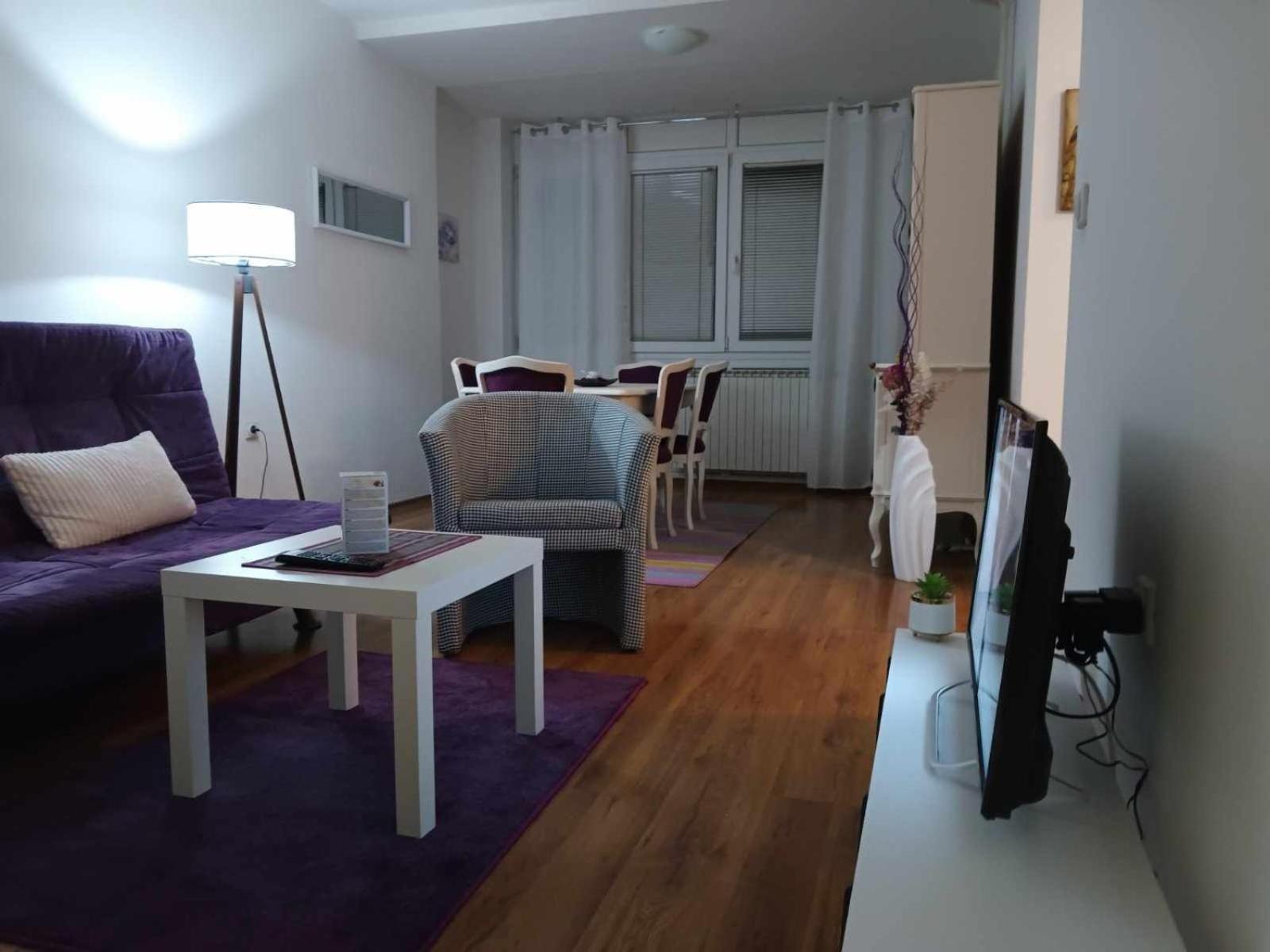 Lovely Square Apartment Purple Velvet Skopje Exteriér fotografie