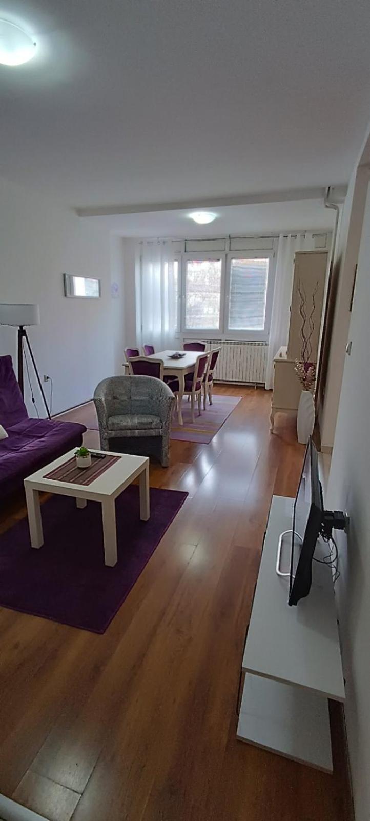 Lovely Square Apartment Purple Velvet Skopje Exteriér fotografie