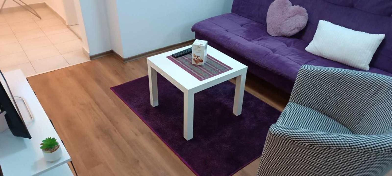 Lovely Square Apartment Purple Velvet Skopje Exteriér fotografie
