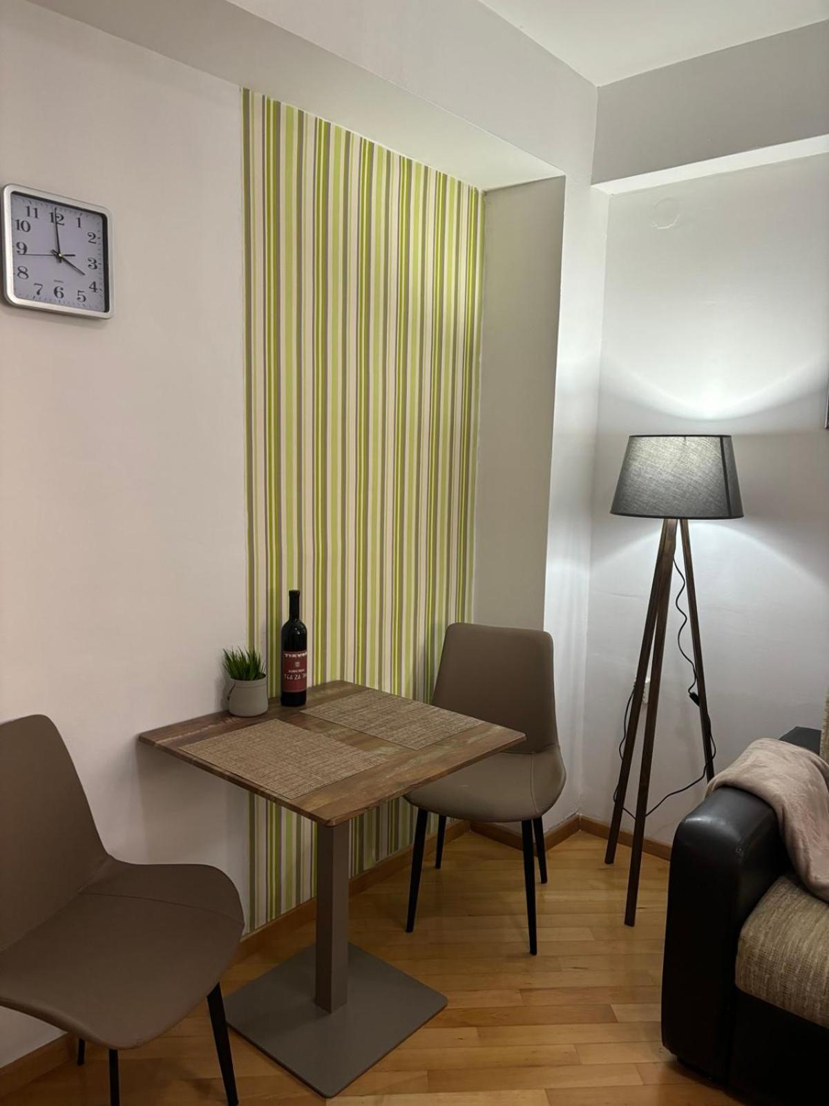 Lovely Square Apartment Purple Velvet Skopje Exteriér fotografie