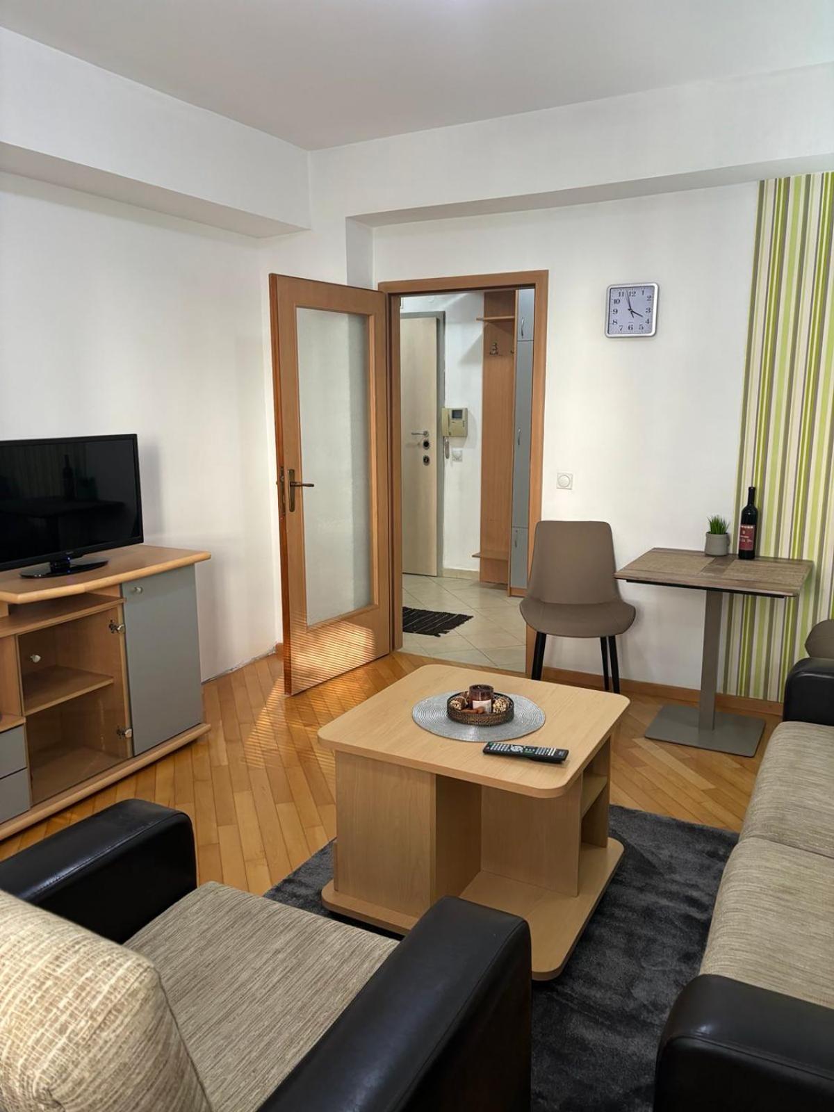 Lovely Square Apartment Purple Velvet Skopje Exteriér fotografie