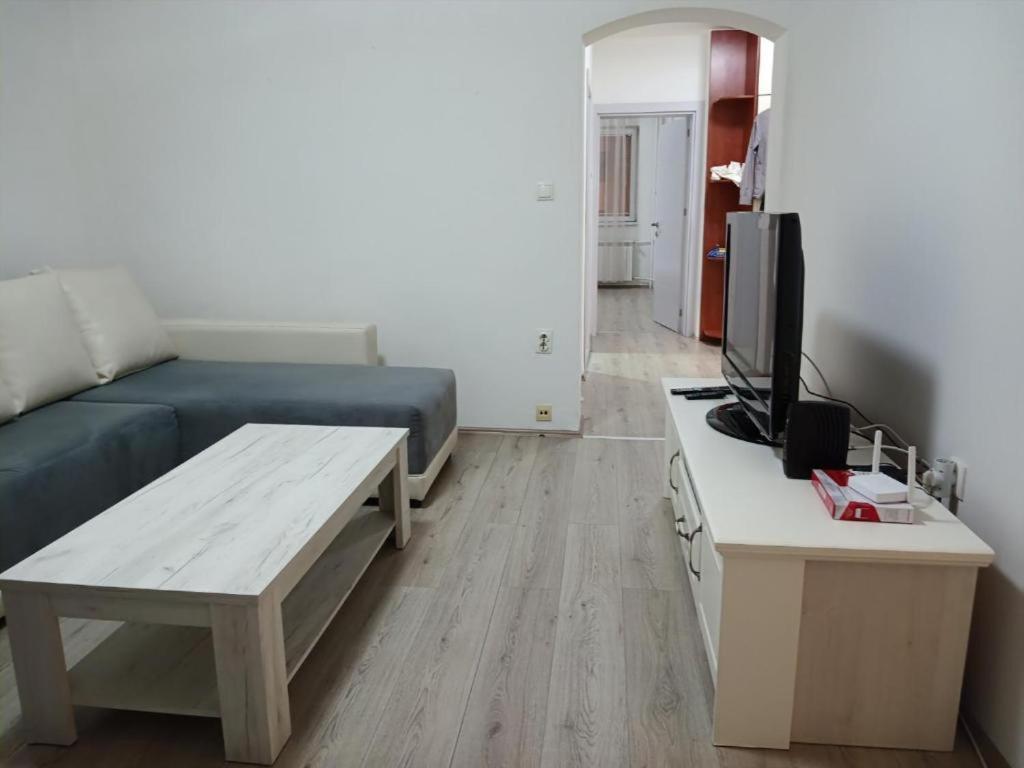 Lovely Square Apartment Purple Velvet Skopje Pokoj fotografie