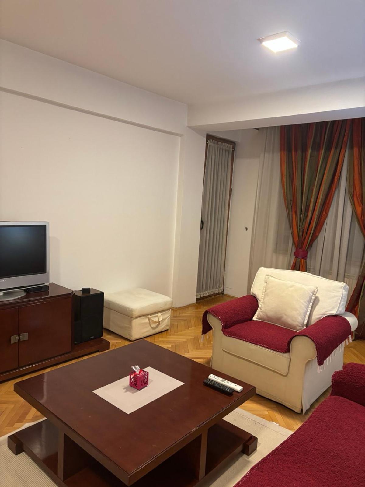 Lovely Square Apartment Purple Velvet Skopje Exteriér fotografie