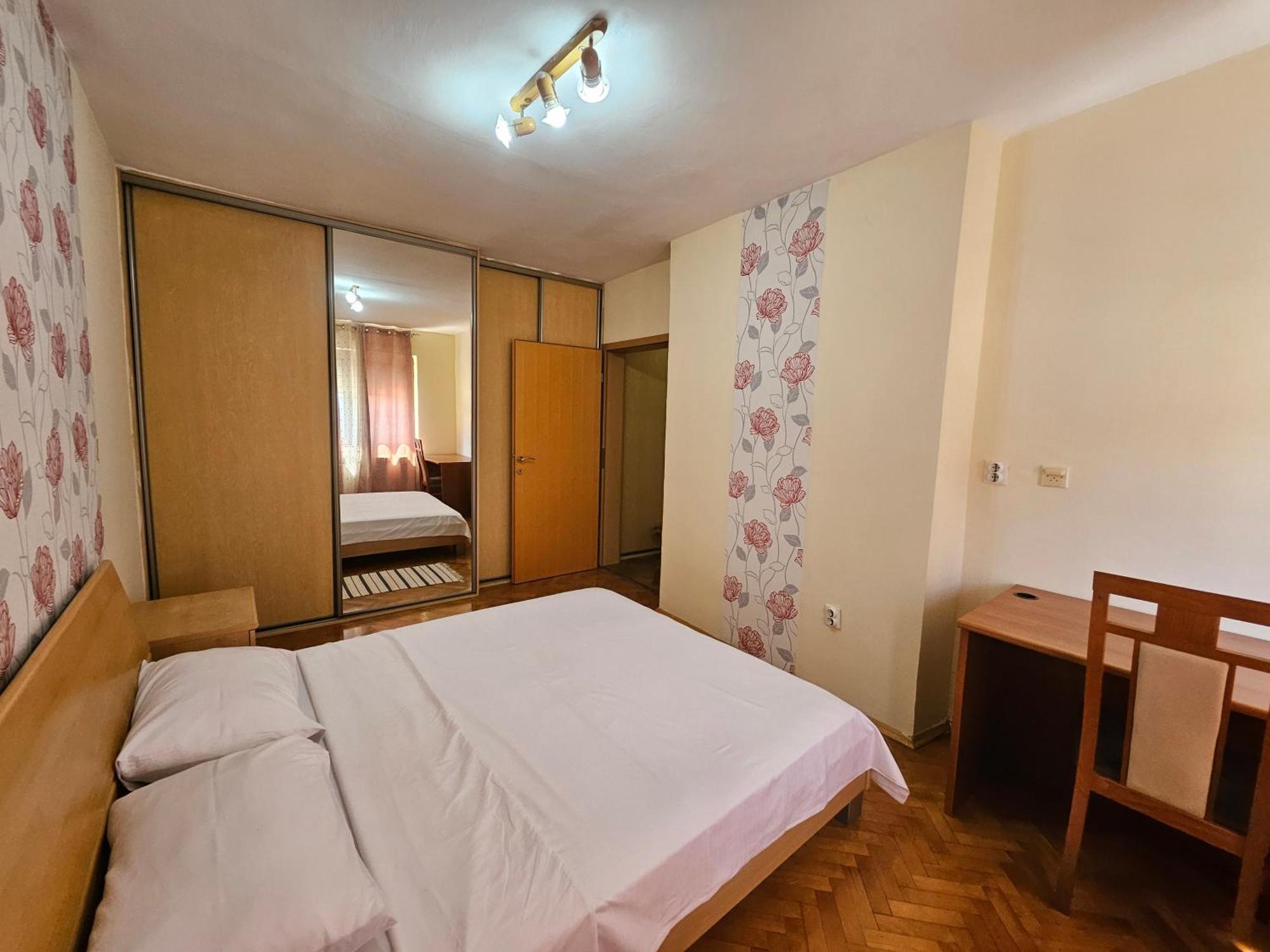 Lovely Square Apartment Purple Velvet Skopje Pokoj fotografie