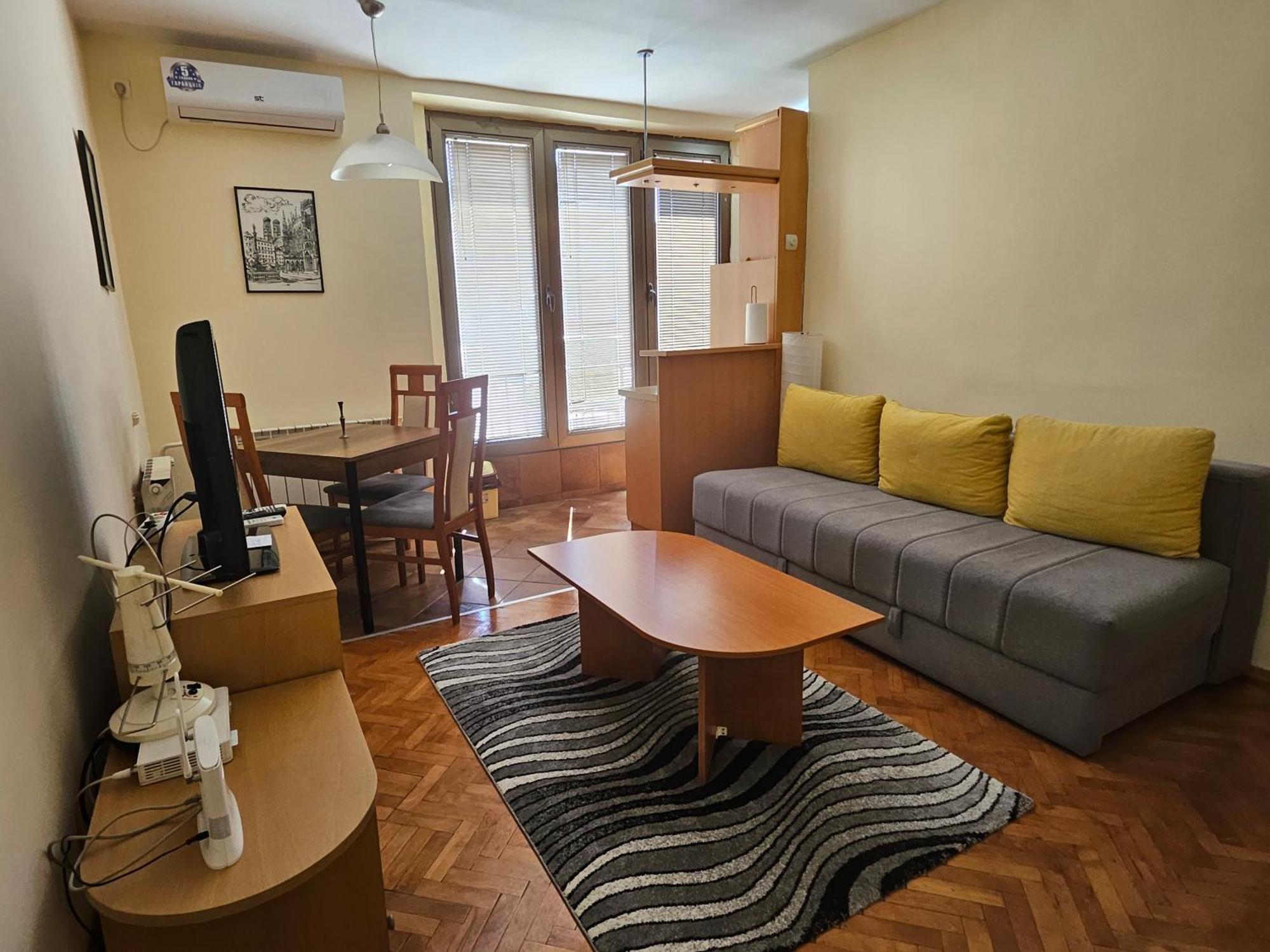 Lovely Square Apartment Purple Velvet Skopje Pokoj fotografie