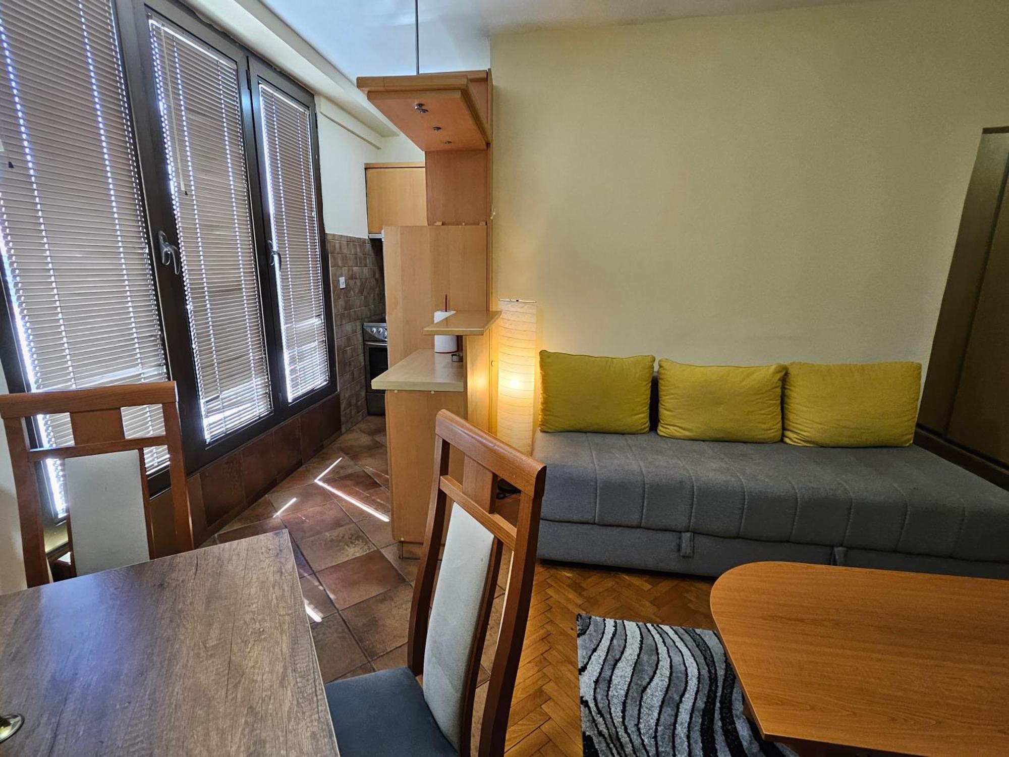 Lovely Square Apartment Purple Velvet Skopje Pokoj fotografie